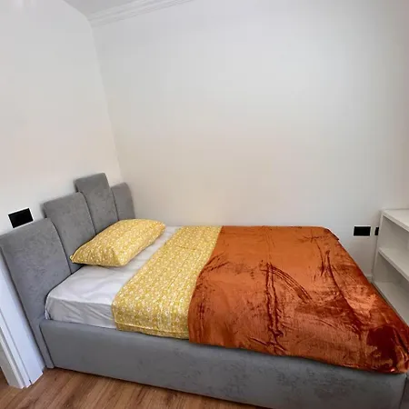 Amaris Apartment